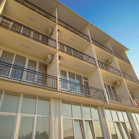 Sariya Hotel Kheivani Exteriér fotografie